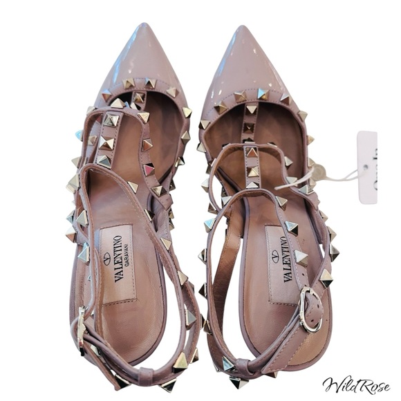 Valentino Garavani Rockstud Ankle Strap Pumps in Nude Patent Leather Size 38 - Picture 10 of 17